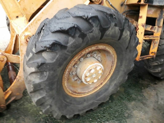 KOMATSU รุ่น JH 30 B เครื่อง 4 สูบ