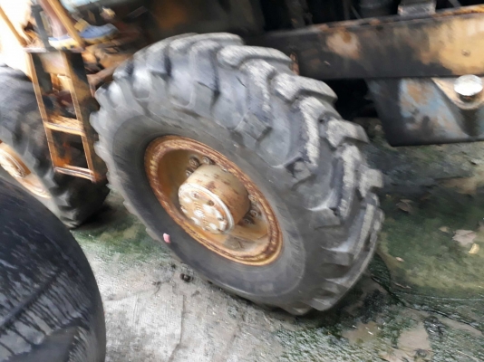 KOMATSU รุ่น JH 30 B เครื่อง 4 สูบ