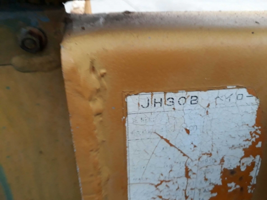 KOMATSU รุ่น JH 30 B เครื่อง 4 สูบ