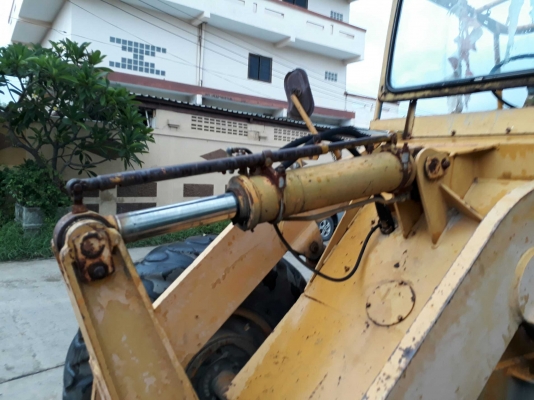 KOMATSU รุ่น JH 30 B เครื่อง 4 สูบ