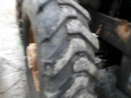 KOMATSU รุ่น JH 30 B เครื่อง 4 สูบ