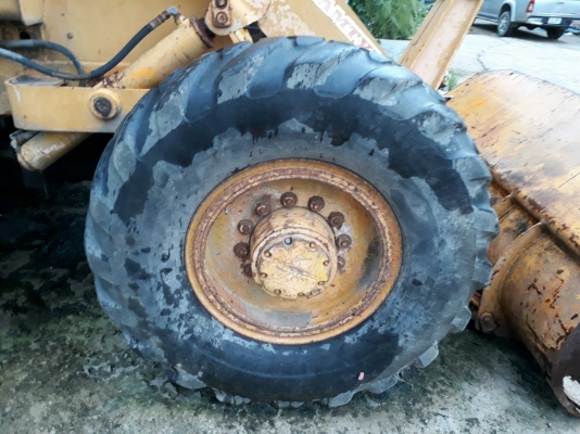 KOMATSU รุ่น JH 30 B เครื่อง 4 สูบ