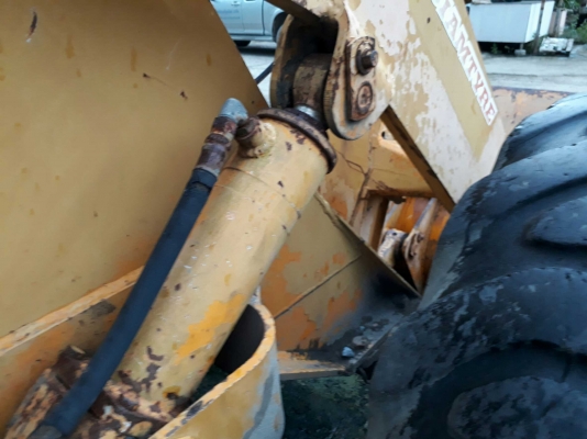 KOMATSU รุ่น JH 30 B เครื่อง 4 สูบ