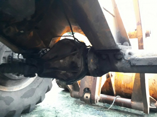 KOMATSU รุ่น JH 30 B เครื่อง 4 สูบ