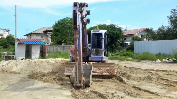แบคโฮ KOMATSU PC128UU