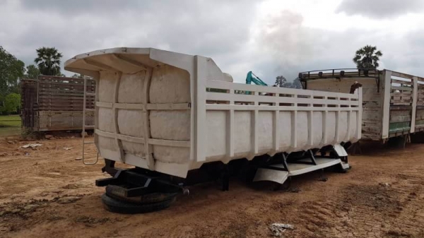 ขาย กระบะดั้มท้องเรือ สภาพพร้อมใช้งาน สนใจติดต่อเรา ดำสุโขทัย โทร 081-7855503,089-7087998  เรายินดีให้บริการค่ะ