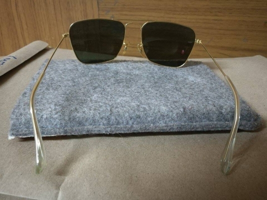 แว่นตา RAY-BANมือสอง
