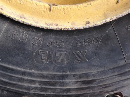 ล้อพร้อมยาง ใส่รถตัก komatsu ล้อพร้อมยาง ใส่รถตัก komatsu