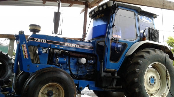 Ford 7810