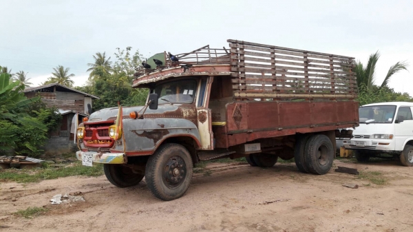 ขาย125.000บาท 6ล้อหัวยาว ไปทำเทรนเลอร์ บรรทุกรถเกี่ยว สภาพดี เล่มทะเบียนพร้อม