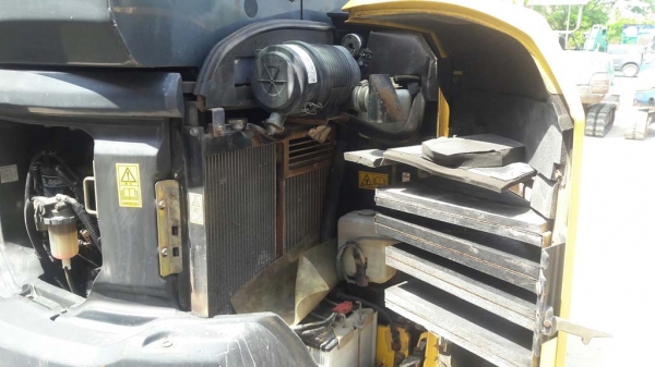 รถขุด Komatsu PC30MR-2 Cabin เก่าญี่ปุ่น