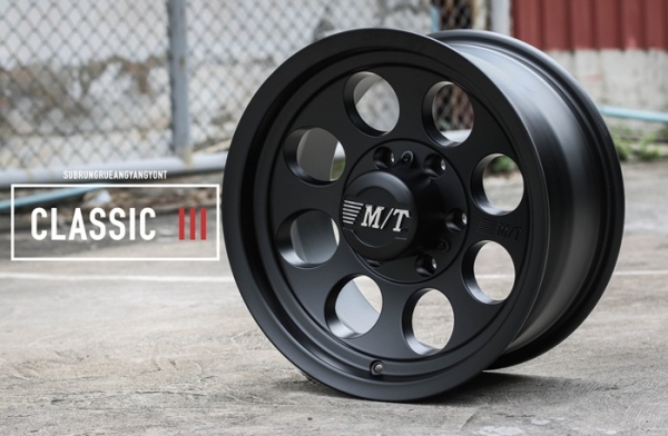 ล้อแม็กซ์ MICKEY THOMPSON CLASSIC III ขอบ16 นิ้ว วงละ 6,500 บาท