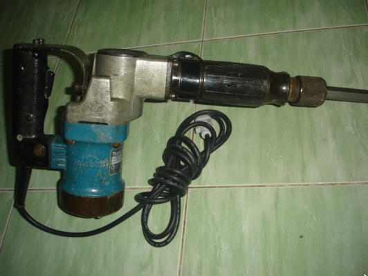 ขายเครื่องสกัดไฟฟ้า(แย็ก) ยี่ห้อ makita รุ่น HM0810