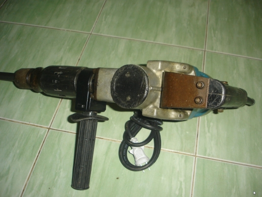 ขายเครื่องสกัดไฟฟ้า(แย็ก) ยี่ห้อ makita รุ่น HM0810