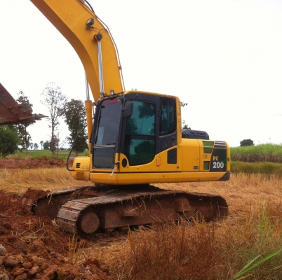 ขายรถแบคโฮ KOMATSU PC200-8 ใช้งาน 11,xxx ชั่วโมง สภาพดี เอกสารเล่มทะเบียน