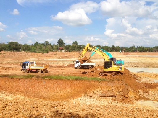 ขายรถแบคโฮ KOMATSU PC200-8 ใช้งาน 9,xxx ชั่วโมง สภาพดี เอกสารเล่มทะเบียน