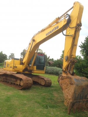 ขายรถแบคโฮ KOMATSU PC200-8 ใช้งาน 9,xxx ชั่วโมง สภาพดี เอกสารเล่มทะเบียน