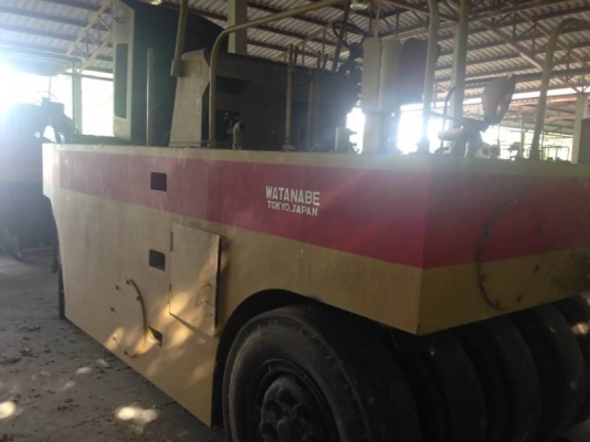 ขาย 295,000 บาท รถบดล้อยาง 9 ล้อ WATANABE WP902 เครื่องดี เกียรดี ยางไม่สวย เอกสารเล่มทะเบียน ม.79  รถอยู่ จ.นครสวรรค์  090-772-3710 090-772-3708