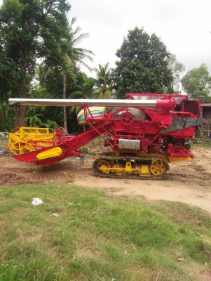 ขายรถเกี่ยวช้างน้อยจอมพลัง ขายรถเกี่ยวช้างน้อยจอมพลัง