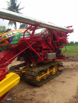 ขายรถเกี่ยวช้างน้อยจอมพลัง ขายรถเกี่ยวช้างน้อยจอมพลัง