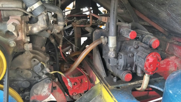 ขายรถเกี่ยว พร้อมเทลเล่อ 10ล้อ หน้ายาว