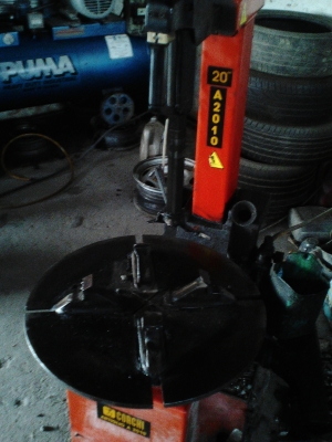 ปั่มลมเครื่องถอดถ่วง3ชิ้นติดต่อ0954528689 ปั่มลมเครื่องถอดถ่วง3ชิ้นติดต่อ0954528689