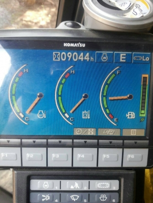 ขาย 1,750,000 KOMATSU pc 200-8 ทำงาน 9,000 ชม.ไฟฟ้าครบ เครื่องดีมาก ปั้มแรงมาก เอวแน่น ช่วงล่างเต็ม เอกสารแจ้งจำหน่าย รถสวยพร้อมใช้ รถอยู่ จันทบุรี 090-772-3710 090-772-3708