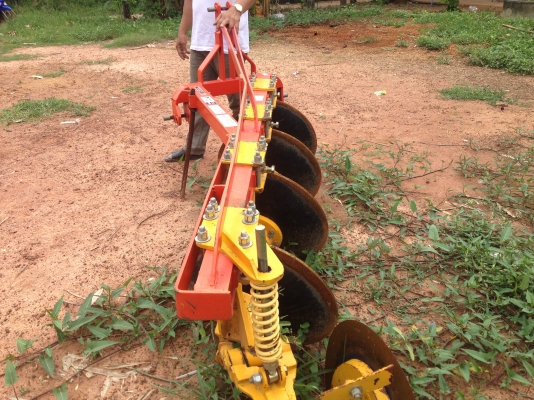 ขายผาน4 ใบ22 ใส่รถ34,36,45,47