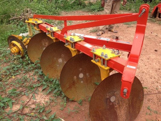 ขายผาน4 ใบ22 ใส่รถ34,36,45,47