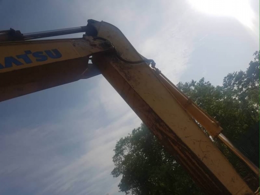 ขาย 1,250,000 บาท KOMATSU PC200-7 เครื่องดี ปั้มแรง โช่หนา เอวแน่น ไฟฟ้าครบ แอร์เย็น (เอกสารเล่มทะเบียน)  รถอยู่  อยุธยา โทร&amp;ไอดีไลน์ 0610710295