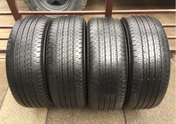 ยาง Bridgestone 215 55 17 ปลายปี15 ดอกเต็ม ไม่มีปะ เนื้อนิ่มๆ ราคาไม่แพง