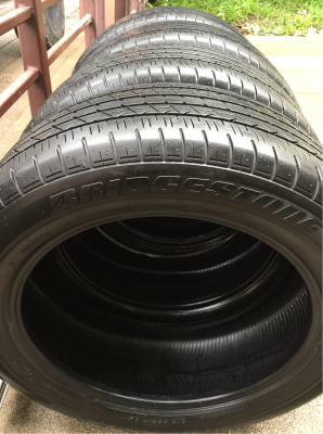 ยาง Bridgestone 215 55 17 ปลายปี15 ดอกเต็ม ไม่มีปะ เนื้อนิ่มๆ ราคาไม่แพง