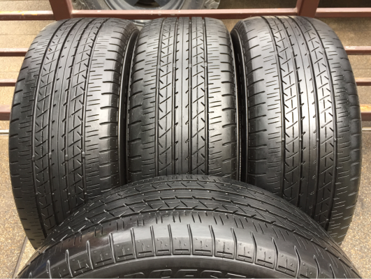 ยาง Bridgestone 215 55 17 ปลายปี15 ดอกเต็ม ไม่มีปะ เนื้อนิ่มๆ ราคาไม่แพง