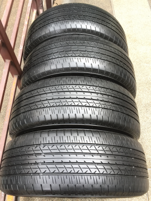 ยาง Bridgestone 215 55 17 ปลายปี15 ดอกเต็ม ไม่มีปะ เนื้อนิ่มๆ ราคาไม่แพง