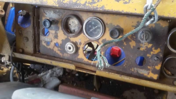 ขาย 235,000 บาท KOMATSU JH30B เครื่องดี ฟิตใหม่ เกียร์แรง ยางดี เอกสารสัญญาชื้อขาย  รถอยู่ จ.สกลนคร โทร&amp;ไอดีไลน์ 0610710295