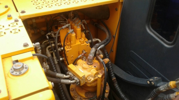 ขายด่วน..แบ๊คโฮรถสวยเดิมมือเดียวใช้งานน้อยงานเบาๆเจ้าของขายเองคัฟ