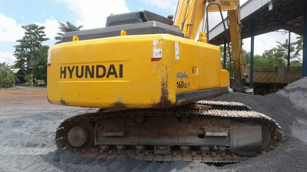 ขายด่วน..แบ๊คโฮรถสวยเดิมมือเดียวใช้งานน้อยงานเบาๆเจ้าของขายเองคัฟ