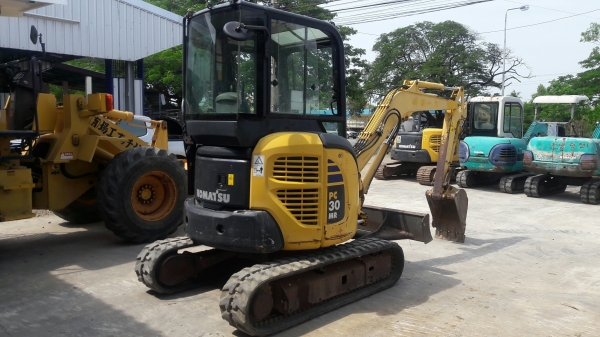 รถขุด Komatsu PC30MR-2 เก่าญี่ปุ่น สภาพสมบูรณ์จัดเทียบรถป้ายแดงได้เลย
