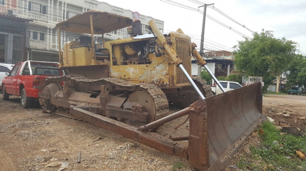 ขาย แทรคเตอร์ CAT D5 เกียร์ตัด เครื่องดี รถพร้อมใช้งาน เอกสารใบซื้อขาย ราคาต่อรองได้ครับ