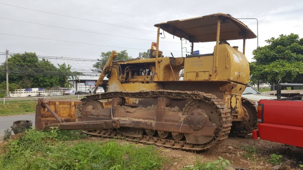 ขาย แทรคเตอร์ CAT D5 เกียร์ตัด เครื่องดี รถพร้อมใช้งาน เอกสารใบซื้อขาย ราคาต่อรองได้ครับ