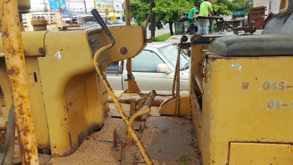 ขาย แทรคเตอร์ CAT D5 เกียร์ตัด เครื่องดี รถพร้อมใช้งาน เอกสารใบซื้อขาย ราคาต่อรองได้ครับ