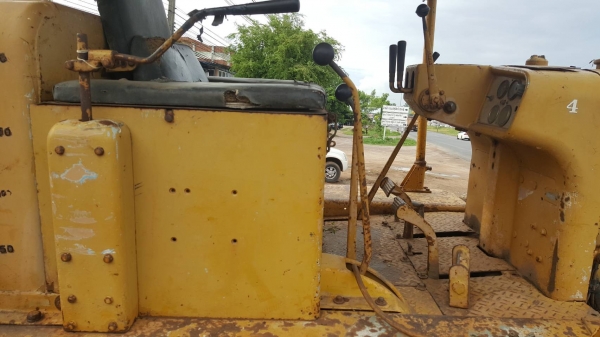 ขาย แทรคเตอร์ CAT D5 เกียร์ตัด เครื่องดี รถพร้อมใช้งาน เอกสารใบซื้อขาย ราคาต่อรองได้ครับ