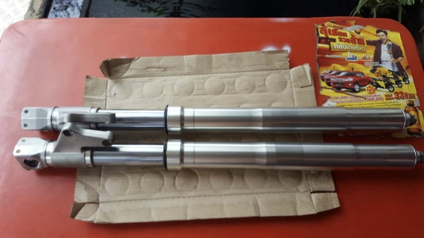 ขาย โช๊คหน้า Ducati ราคา 12,000