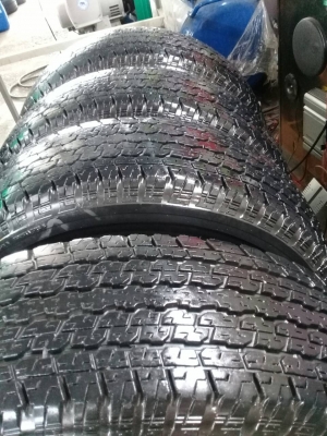 265/70R16  BRIDGESTONE DUELER H/T 840 tel. 081-427-3941
