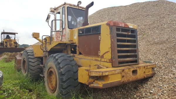 ขาย รถตัก KAWASAKI เอวอ่อน เกียร์ทอค เครื่องดี ปั้มดี รถจอดไว้ไม่ค่อยได้ใช้งาน ราคาต่อรองได้ครับ