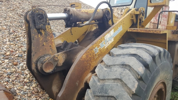 ขาย รถตัก KAWASAKI เอวอ่อน เกียร์ทอค เครื่องดี ปั้มดี รถจอดไว้ไม่ค่อยได้ใช้งาน ราคาต่อรองได้ครับ