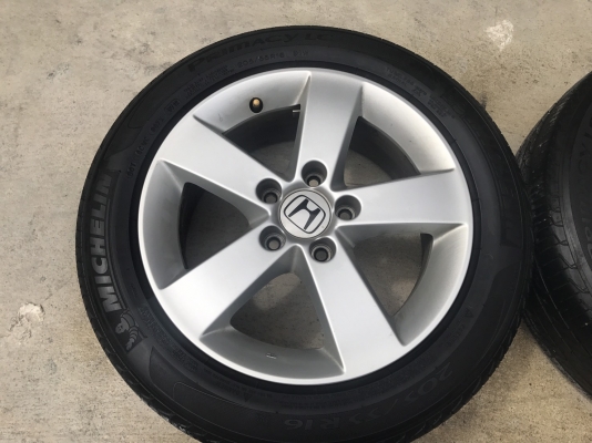 แม็ก Honda Civic FD ขอบ16 พร้อมยาง 205-55-16 แม็ก Honda Civic FD ขอบ16 พร้อมยาง 205-55-16