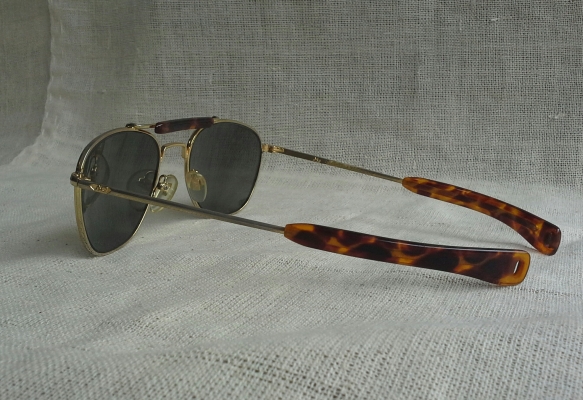 แว่นตาอเมริกันเสืออากาศ ยุค '90s ตัวจ่าฝูง! Vintage AO Skymaster handmade in USA แว่นตาอเมริกันเสืออากาศ ยุค '90s ตัวจ่าฝูง! Vintage AO Skymaster handmade in USA