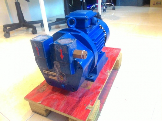 ขายถูก - ปั๊ม vacuum pump มือ2สภาพดี ประกันยังเหลือ 3 เดือน