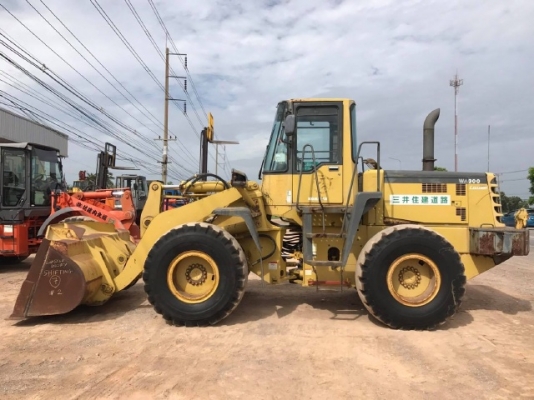 ขายรถตักล้อยาง KOMATSU WA300-3 รถนอกนำเข้าเองจากญี่ปุ่น สภาพสวยพร้อมใช้งาน มีVDOการทำงานครับ